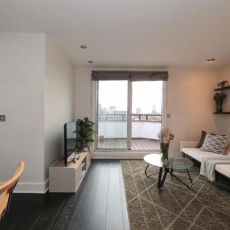 2 Bedroom Chic Apartment With Private Balcony In Notting Hill ลอนดอน ภายนอก รูปภาพ